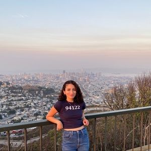 Meet your Posher, Daniela